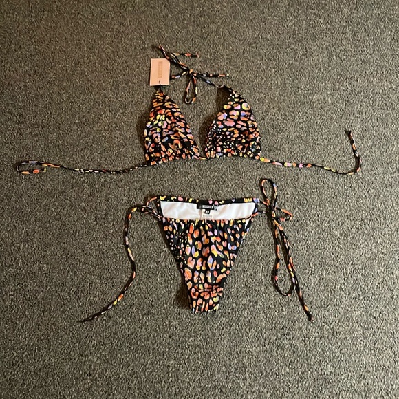 Missguided Women’s Bathing Suit - Picture 1 of 5